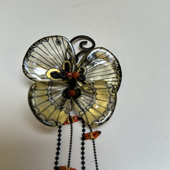 Orna Lalo rare Resin Hand Painted Mechanical Moving Au Tremblant Butterfly pin - Picture 2 of 8
